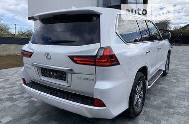 Внедорожник / Кроссовер Lexus LX 2018 в 