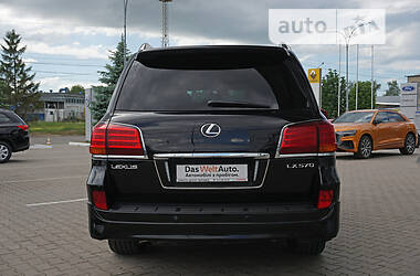 Внедорожник / Кроссовер Lexus LX 2010 в Черновцах