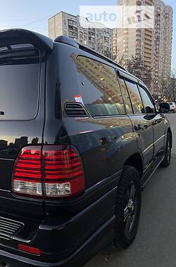 Внедорожник / Кроссовер Lexus LX 2006 в 