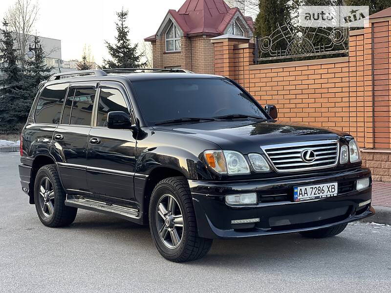 Внедорожник / Кроссовер Lexus LX 2006 в 