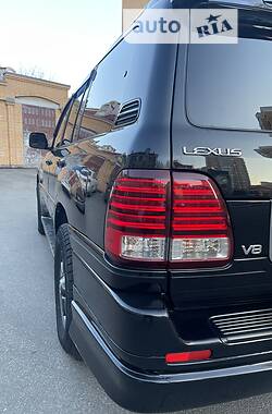 Внедорожник / Кроссовер Lexus LX 2006 в 