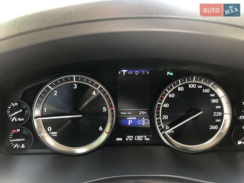 Внедорожник / Кроссовер Lexus LX 2016 в Запорожье