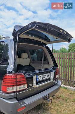 Внедорожник / Кроссовер Lexus LX 2004 в Киеве