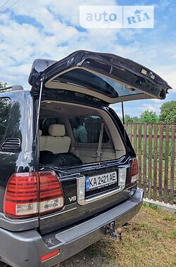 Внедорожник / Кроссовер Lexus LX 2004 в Киеве