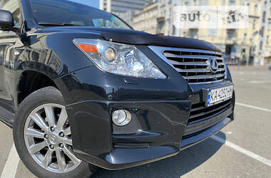 Внедорожник / Кроссовер Lexus LX 2010 в Киеве