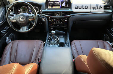 Позашляховик / Кросовер Lexus LX 2020 в 