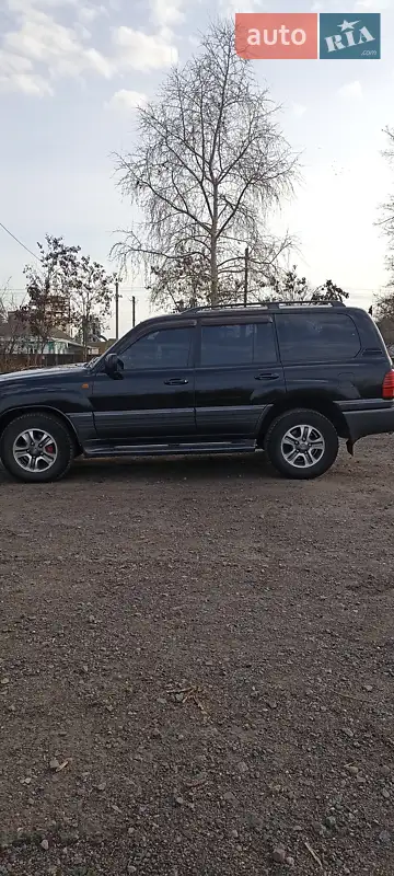 Lexus LX 2005