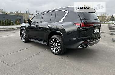 Позашляховик / Кросовер Lexus LX 2022 в 