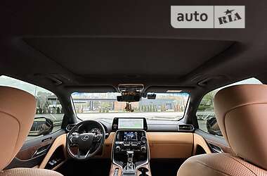 Позашляховик / Кросовер Lexus LX 2022 в 
