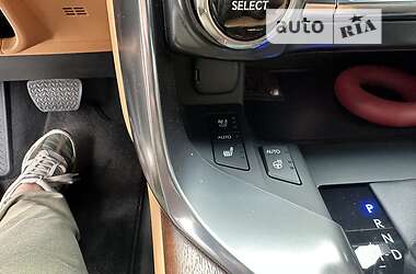 Позашляховик / Кросовер Lexus LX 2022 в 