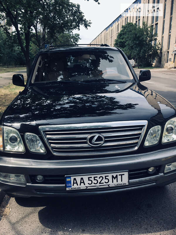 Автомобиль Lexus LX470 2002 года золотой в Ростове-на-Дону