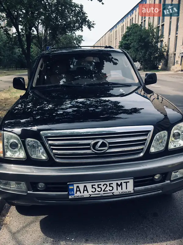 Lexus LX 2005