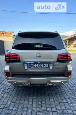 Позашляховик / Кросовер Lexus LX 2008 в 