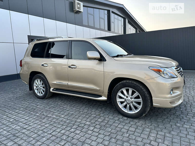 Внедорожник / Кроссовер Lexus LX 2008 в Виноградове