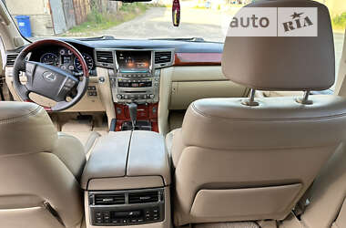 Позашляховик / Кросовер Lexus LX 2008 в 