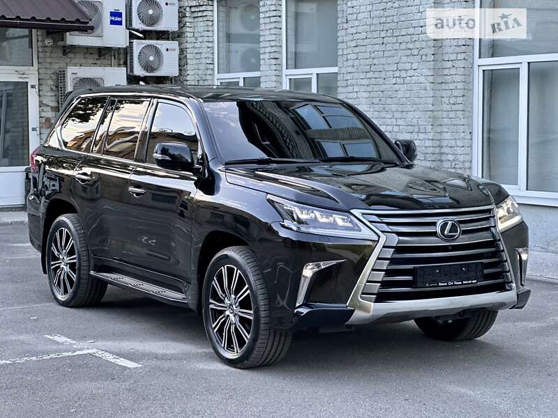 Позашляховик / Кросовер Lexus LX 2017 в Києві