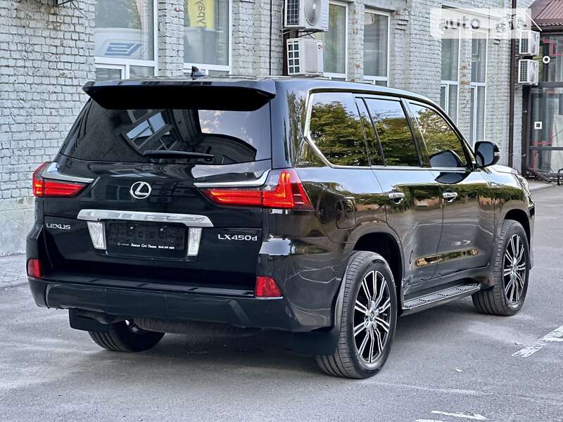 Позашляховик / Кросовер Lexus LX 2017 в Києві