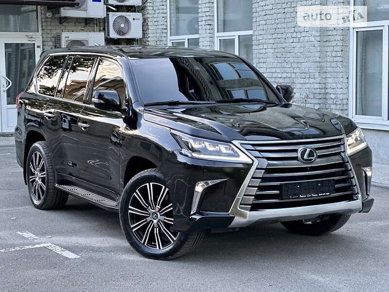 Позашляховик / Кросовер Lexus LX 2017 в Києві