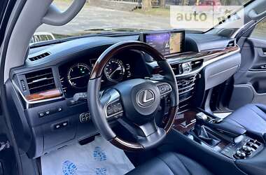 Внедорожник / Кроссовер Lexus LX 2017 в 