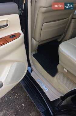 Внедорожник / Кроссовер Lexus LX 2003 в 