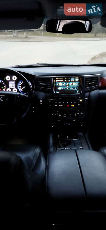 Позашляховик / Кросовер Lexus LX 2008 в Запоріжжі