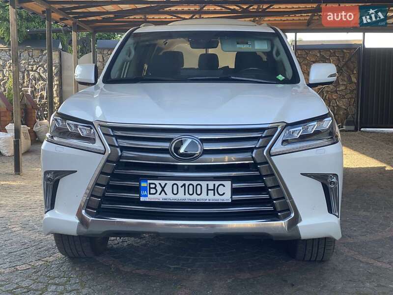 Внедорожник / Кроссовер Lexus LX 2018 в Староконстантинове