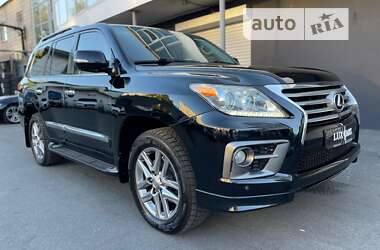 Внедорожник / Кроссовер Lexus LX 2013 в 