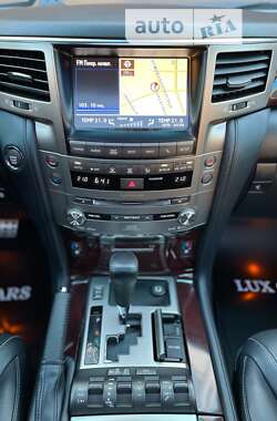 Внедорожник / Кроссовер Lexus LX 2013 в 
