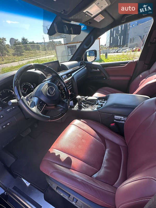 Позашляховик / Кросовер Lexus LX 2019 в Львові