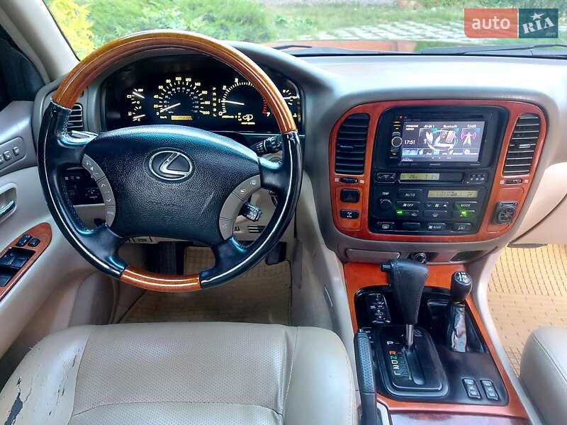 Позашляховик / Кросовер Lexus LX 2000 в Харкові