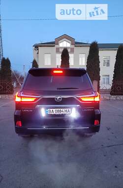 Внедорожник / Кроссовер Lexus LX 2016 в Новомиргороде