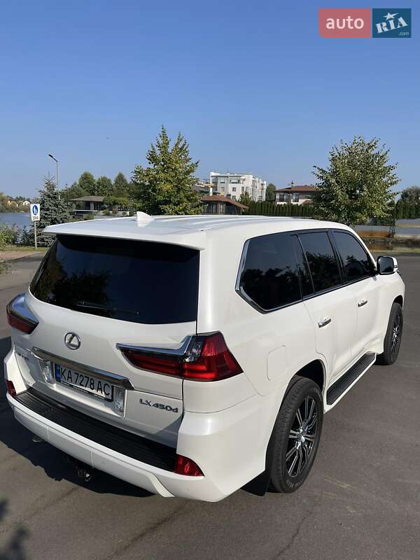 Позашляховик / Кросовер Lexus LX 2017 в Києві