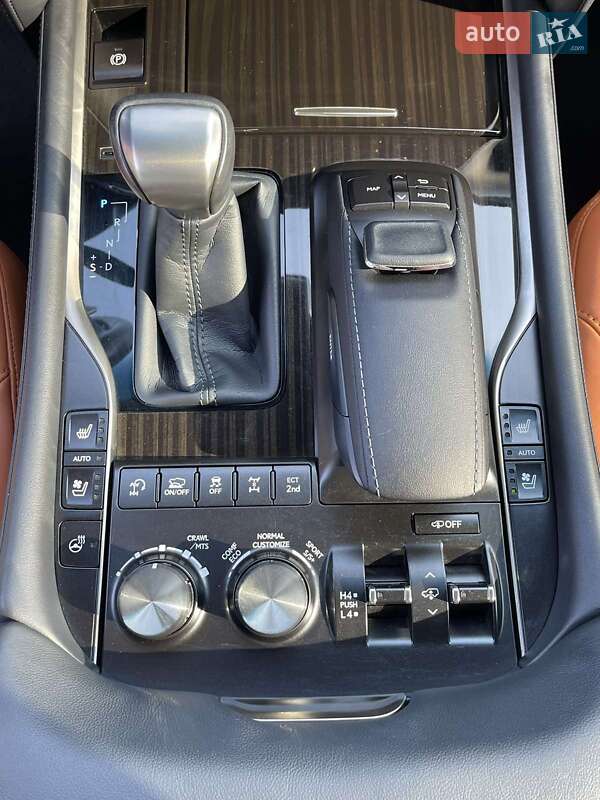 Позашляховик / Кросовер Lexus LX 2017 в Києві