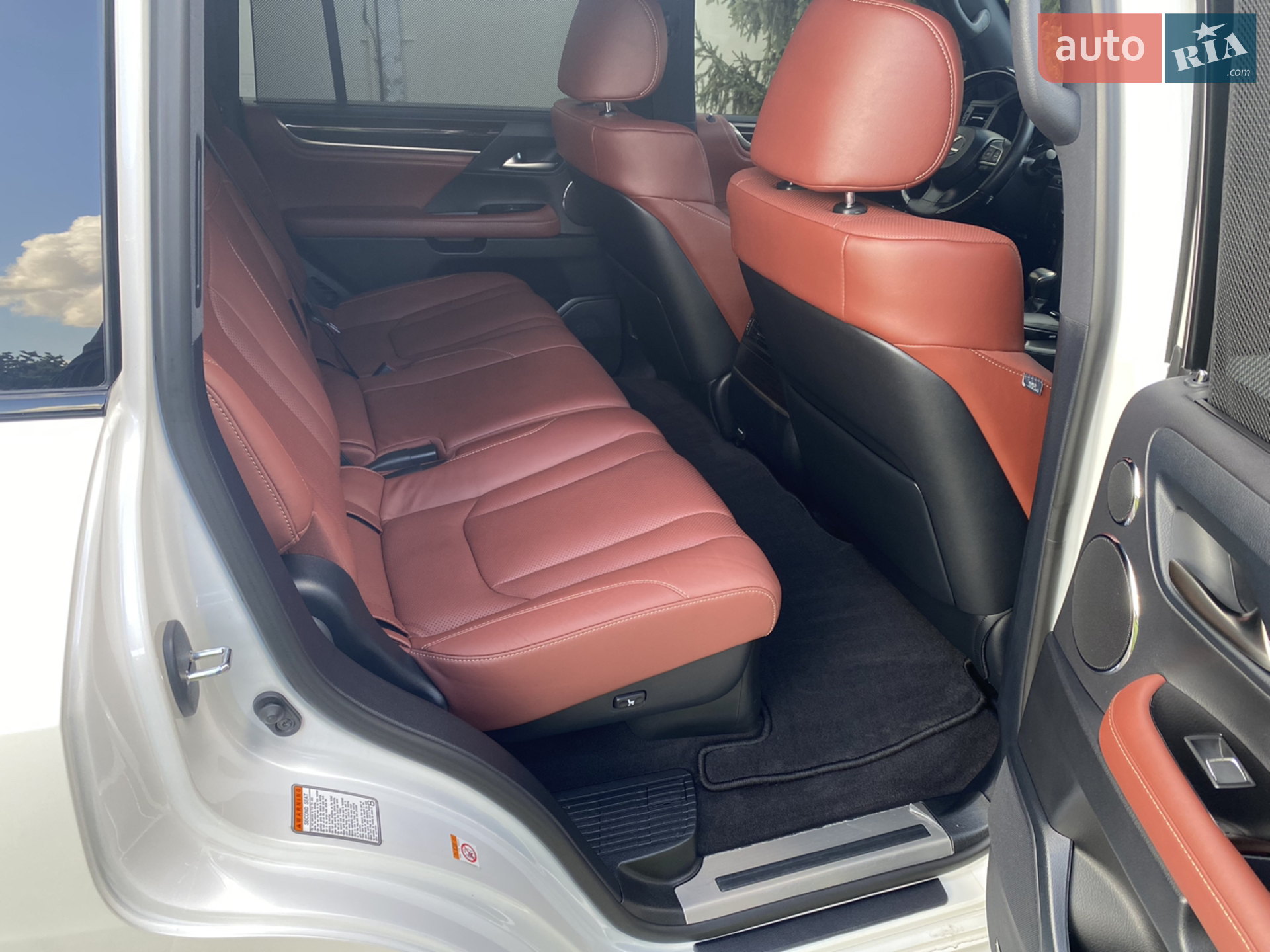 2019 Lexus LX - мініатюра 21