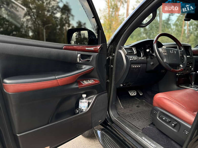 Внедорожник / Кроссовер Lexus LX 2014 в Черкассах
