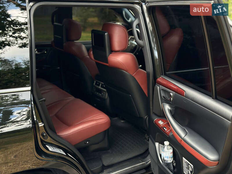 Внедорожник / Кроссовер Lexus LX 2014 в Черкассах