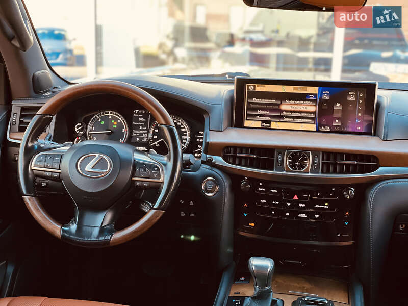 Внедорожник / Кроссовер Lexus LX 2016 в Одессе