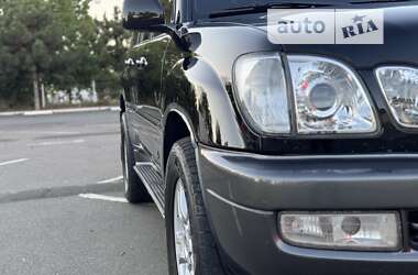 Внедорожник / Кроссовер Lexus LX 1999 в 