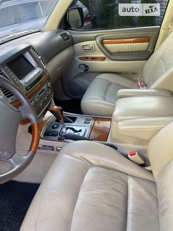 Внедорожник / Кроссовер Lexus LX 2005 в Луцке