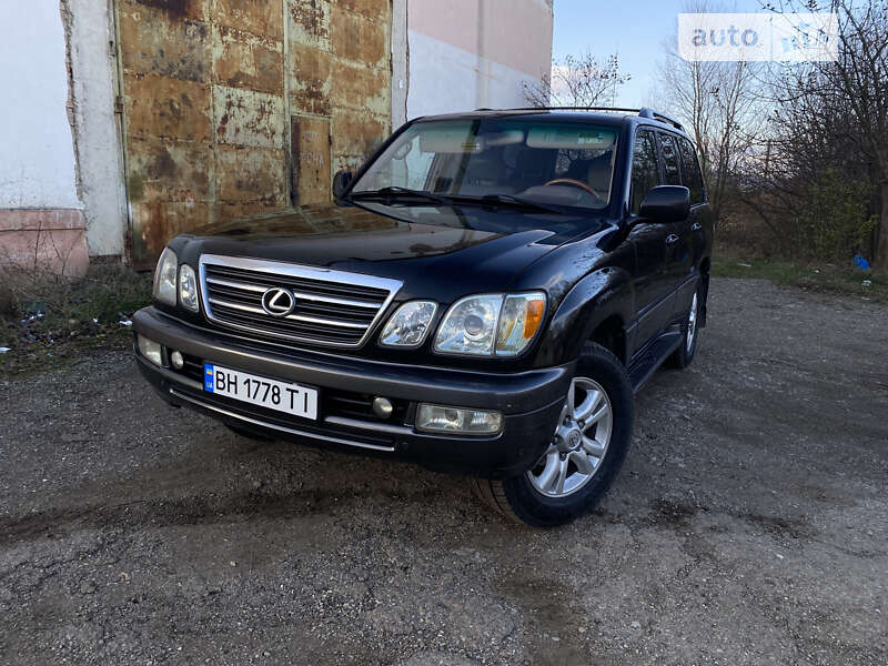 Позашляховик / Кросовер Lexus LX 2004 в Косові