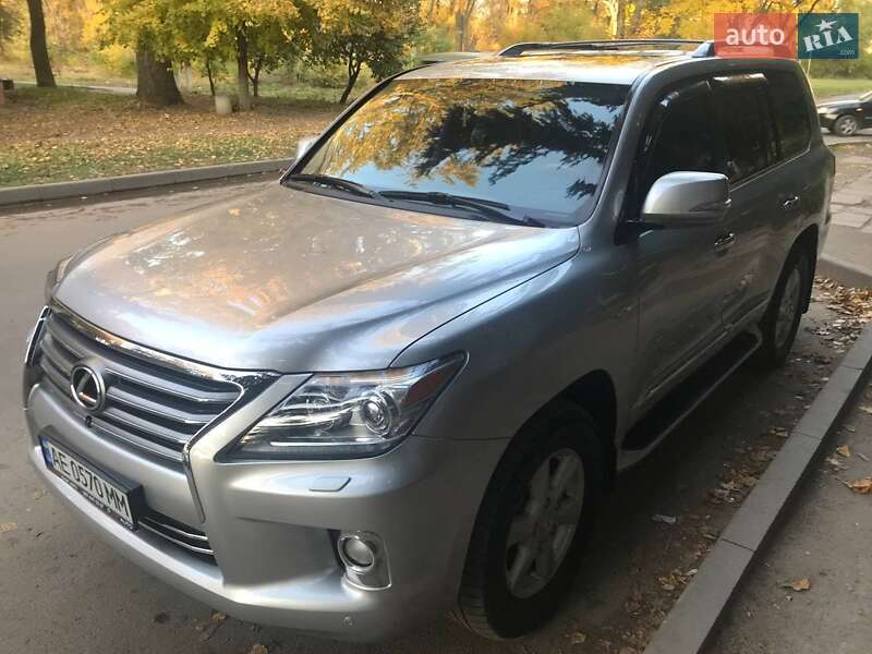 Внедорожник / Кроссовер Lexus LX 2008 в Вольногорске