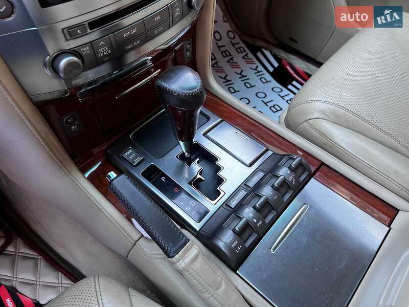 Внедорожник / Кроссовер Lexus LX 2008 в Львове