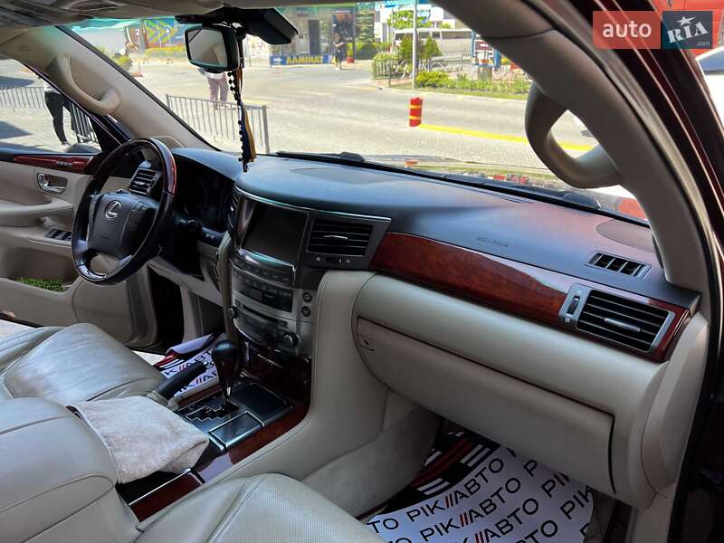 Внедорожник / Кроссовер Lexus LX 2008 в Львове