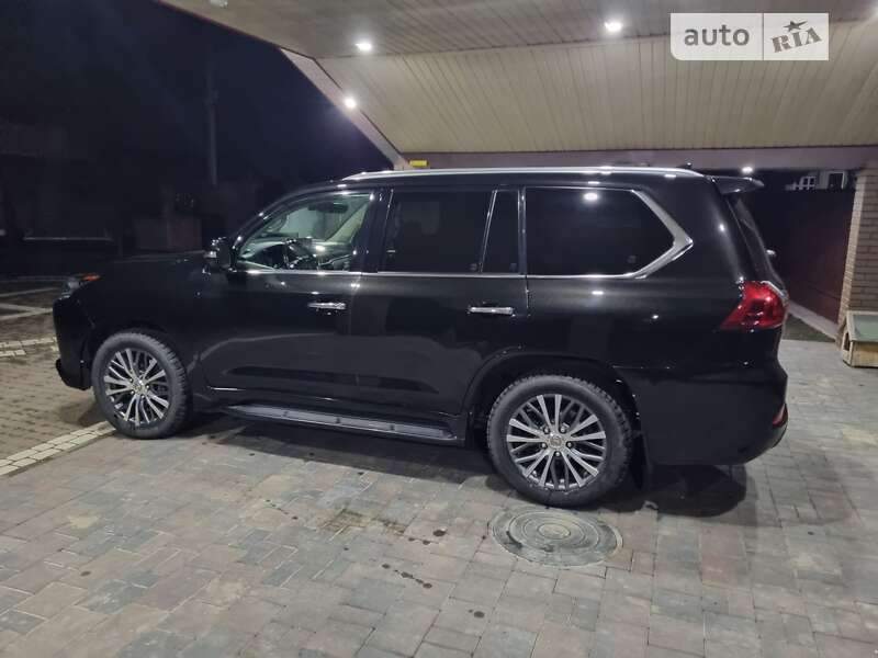 Позашляховик / Кросовер Lexus LX 2016 в Чернівцях фото 30 Позашляховик / Кросовер Lexus LX 2016 в Чернівцях