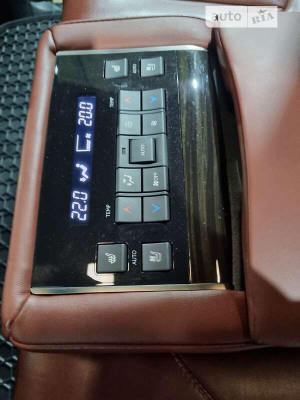 Позашляховик / Кросовер Lexus LX 2016 в Чернівцях фото 51 Позашляховик / Кросовер Lexus LX 2016 в Чернівцях