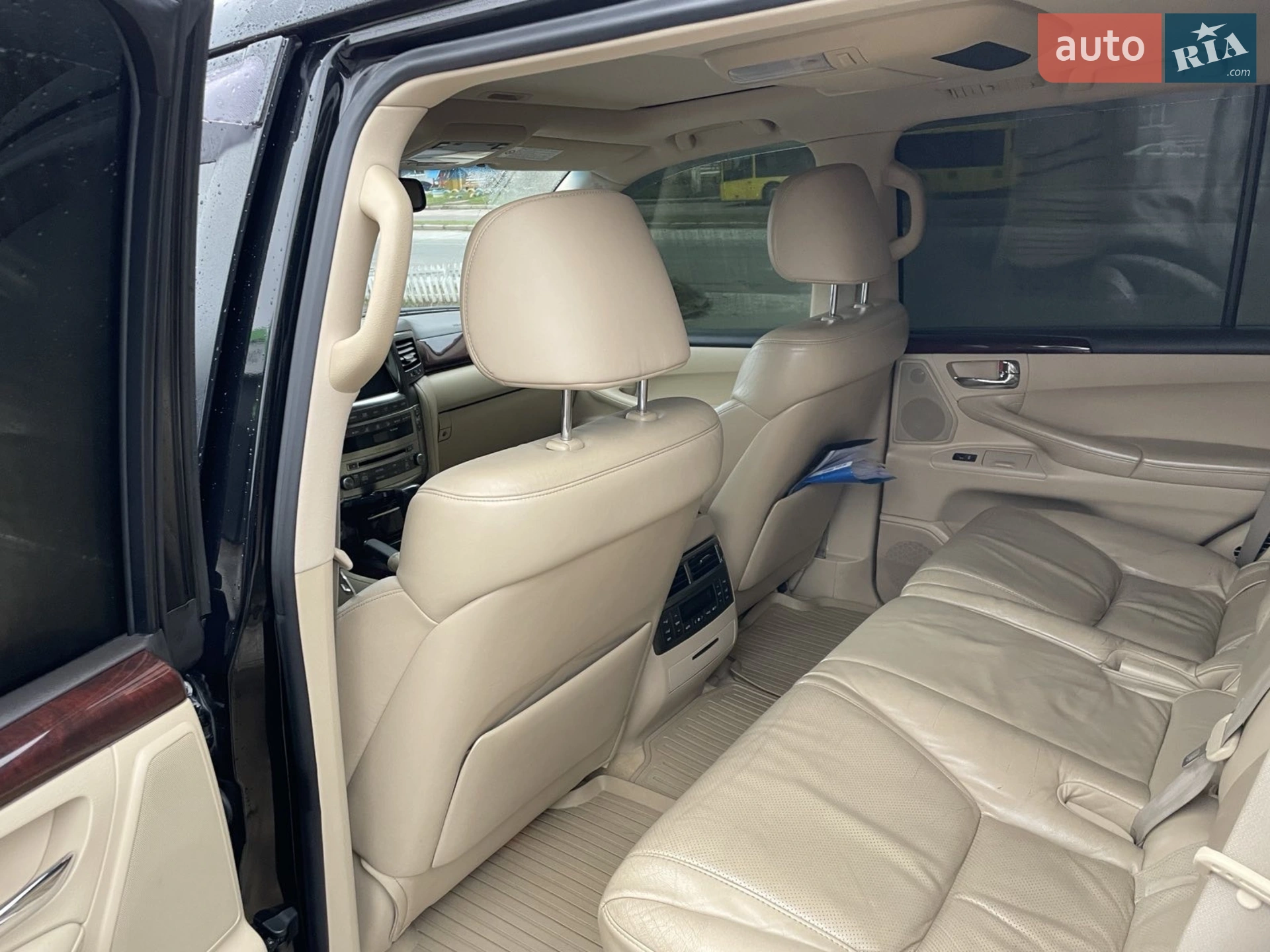 2010 Lexus LX - мініатюра 5