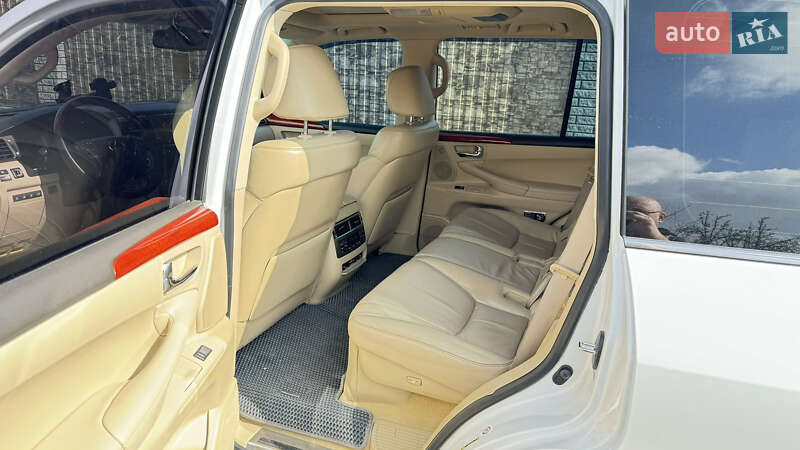 Внедорожник / Кроссовер Lexus LX 2008 в Яготине