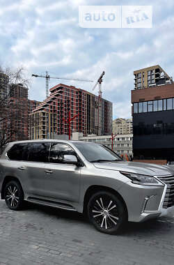 Позашляховик / Кросовер Lexus LX 2016 в Києві