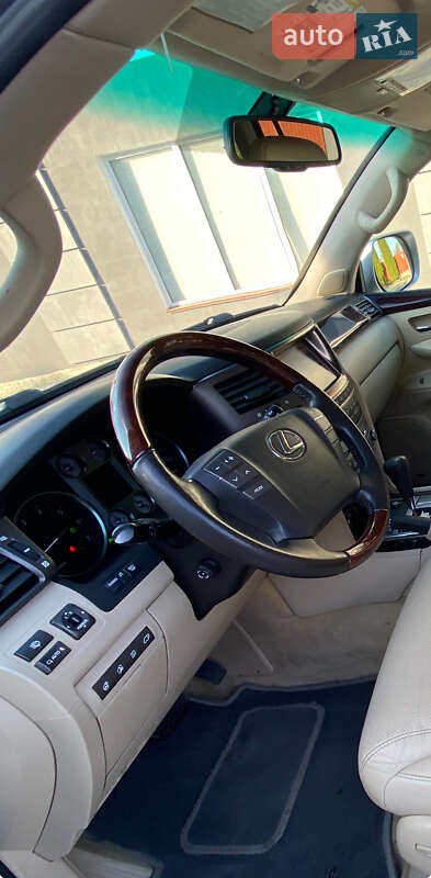 Внедорожник / Кроссовер Lexus LX 2011 в Тернополе