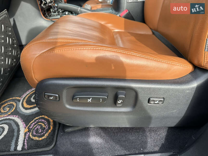 Внедорожник / Кроссовер Lexus LX 2011 в Черноморске фото 26 Внедорожник / Кроссовер Lexus LX 2011 в Черноморске